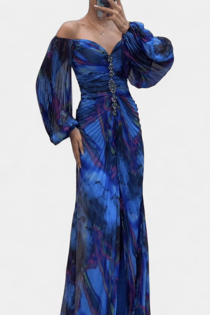 "キルスティン | プリーツマキシドレス" can be rewritten as "Kirstin | プリーツマキシドレス" or "Kirstin | プリーツのマキシドレス" if you want to keep the Japanese elements while making it slightly more descriptive.